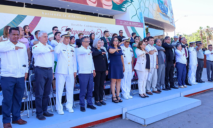 Todo un éxito desfile patrio en Guaymas