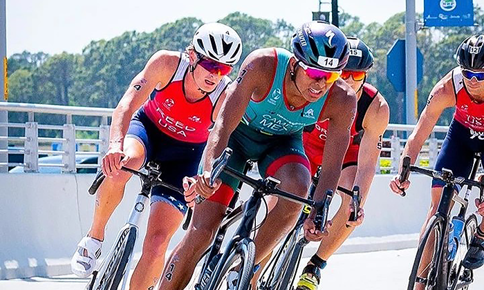 Triatleta Dylan Campa termina en top 10 en el campeonato de las Americas