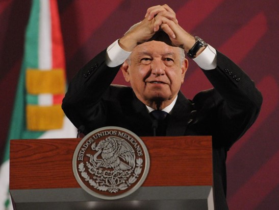 ‘Se hará caso pero es una violación a la libertad de expresión’, López Obrador sobre orden del INE