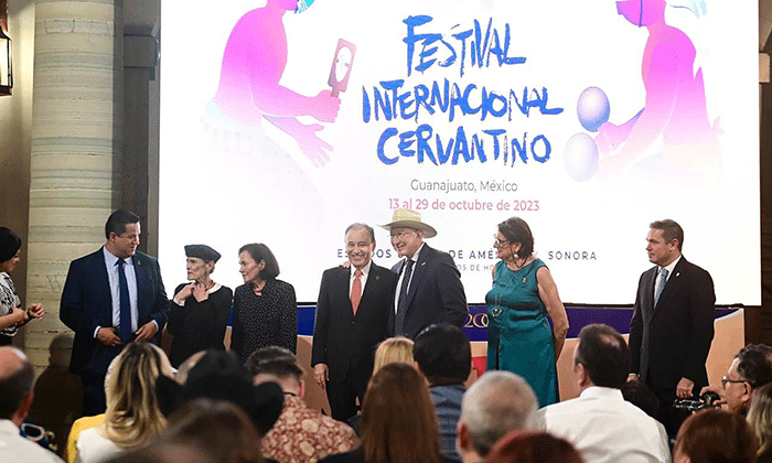 Exponen riqueza cultural de Sonora en el Festival Internacional Cervantino