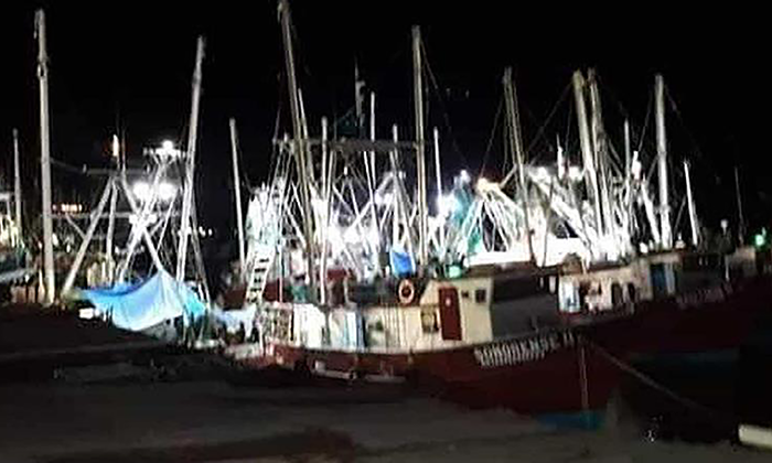 Muere pescador en un barco en Yavaros