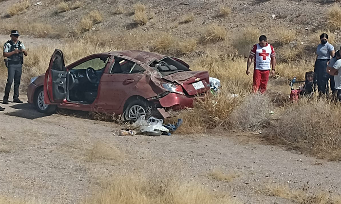 Se salvan de milagro tras volcadura en la carretera Hermosillo-Guaymas