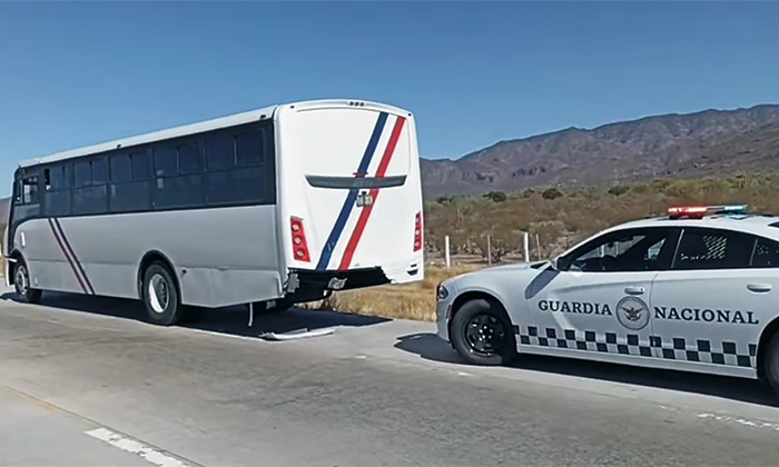 Dormita conductor y provoca choque en la carretera Guaymas-Hermosillo