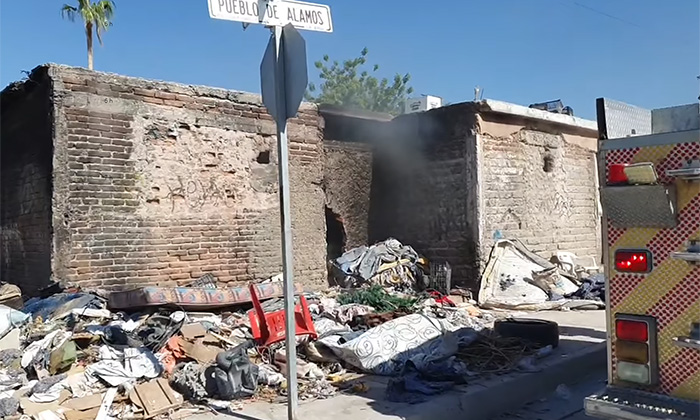 Sofocan incendio en casa abandonada en la colonia López Portillo