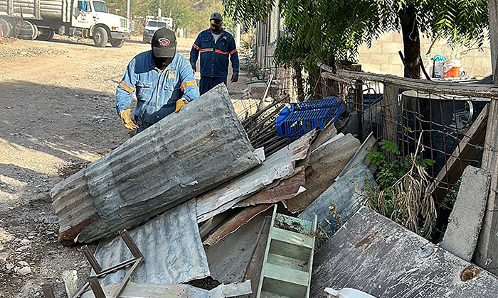 Realizan descacharre en la colonia Las Cuevitas para prevenir enfermedades