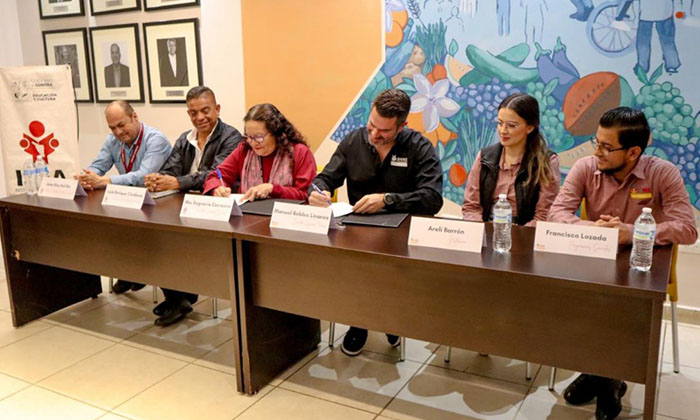 Firman convenio ISEA y Banco de Alimentos