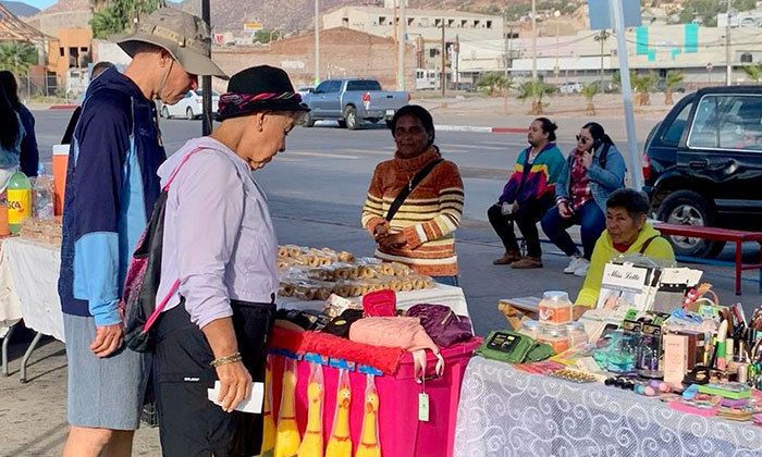 Desarrollan “Hechos en Guaymas Mercadito Empresarial” en el Malecón Turístico