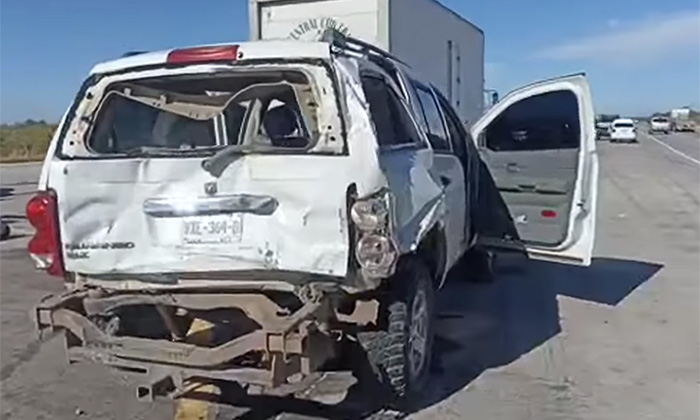 Choca camión contra camioneta en la carretera Guaymas-Hermosillo