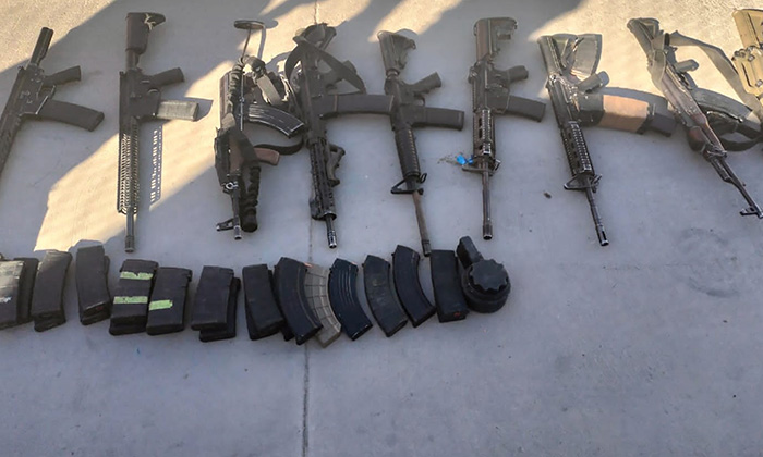 Atrapan a ocho sujetos con armas tras enfrentamiento en Saric