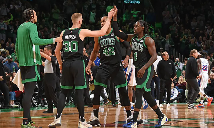 Celtics se imponen ante los 76ers por 125-119