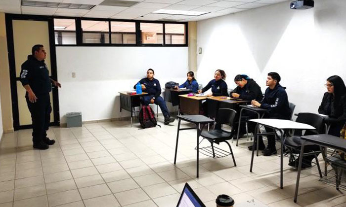 Adiestran a universitarios en emergencias en Puerto Peñasco