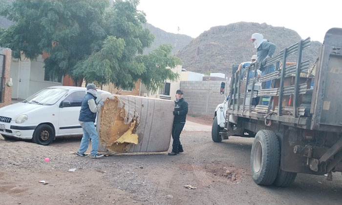 Se retiran 5.7 toneladas de cacharros