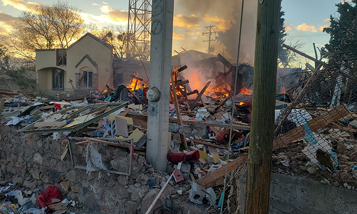 Explosión de casa deja 15 personas heridas en Cananea