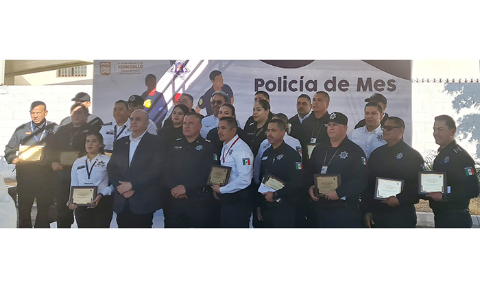 Reconocen a 20 Policías de Hermosillo; Autoridades municipales