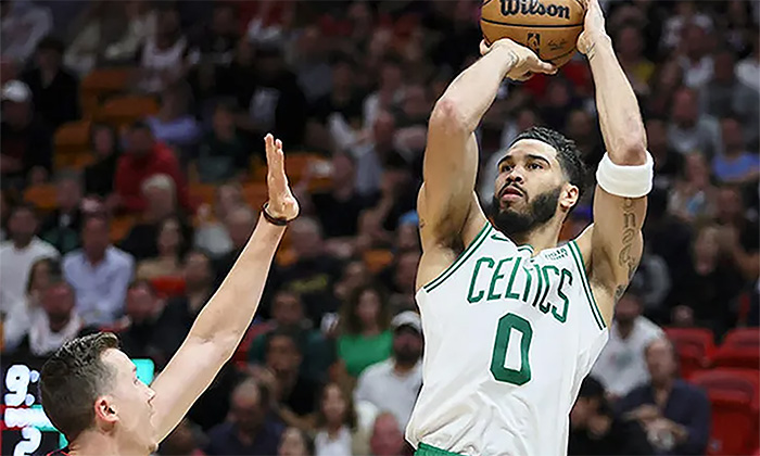 Celtics vapulean 143-110 al Heat de Miami