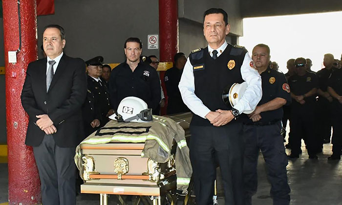 Honran memoria del bombero veterano de Hermosillo