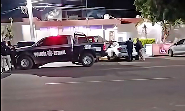 Lesionan a balazos a policía municipal en Esperanza