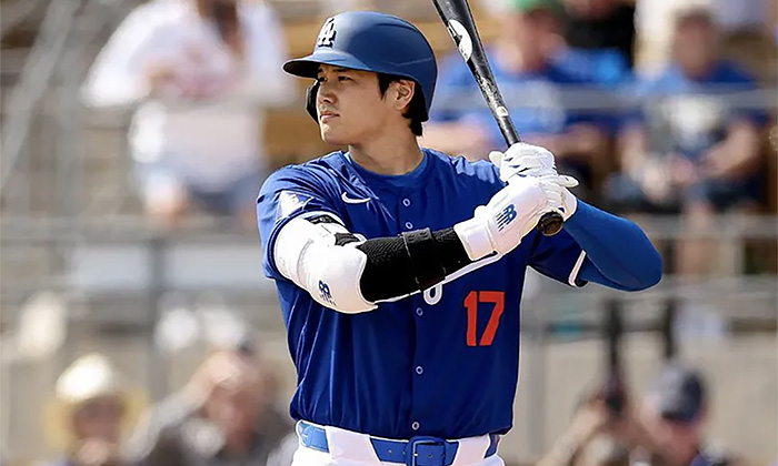 Tiene Shohei Ohtani gran debut con Dodgers; Pega su primer jonrón