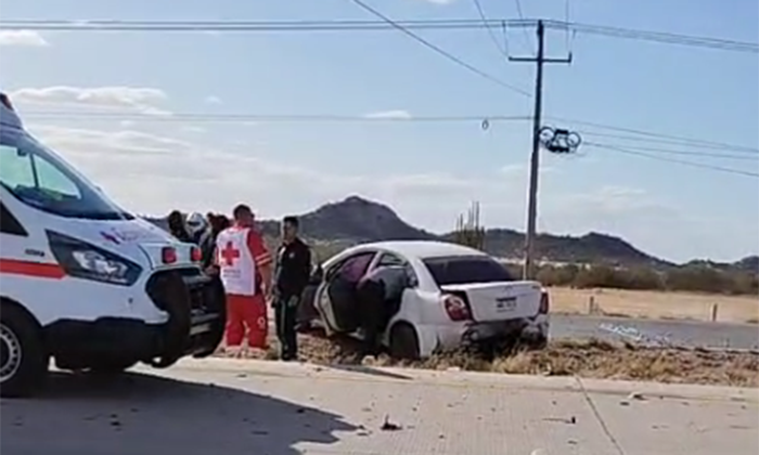 Provoca tráiler triple choque en la salida a Guaymas