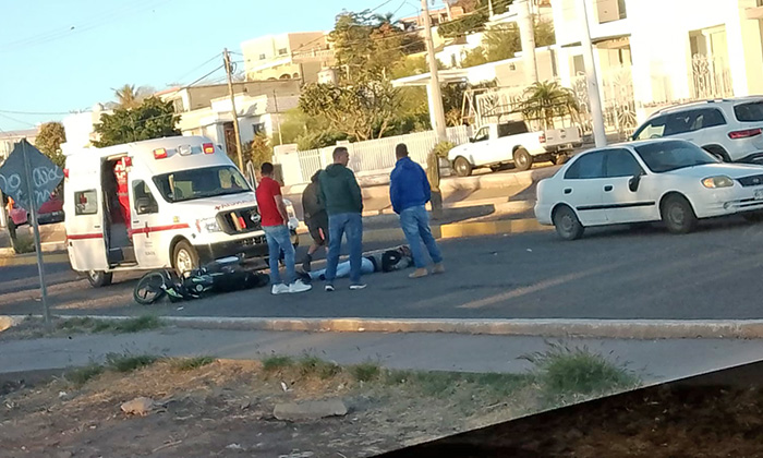 Motociclista resulta herido tras choque con auto en Guaymas
