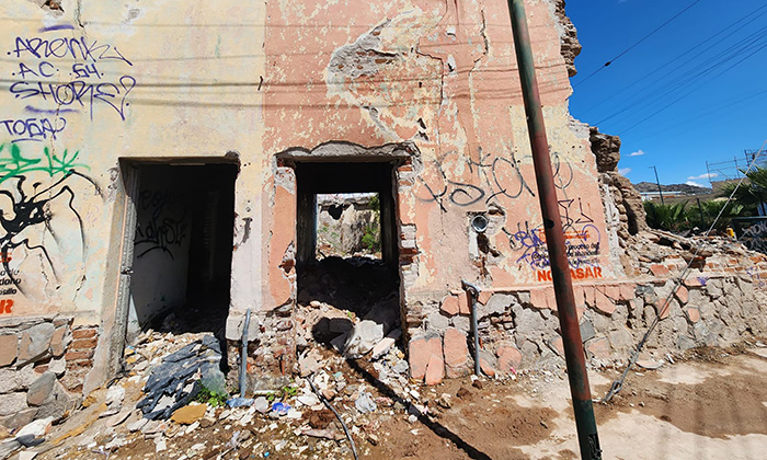 Casas abandonadas son un riesgo para transeúntes en el Centro de la ciudad