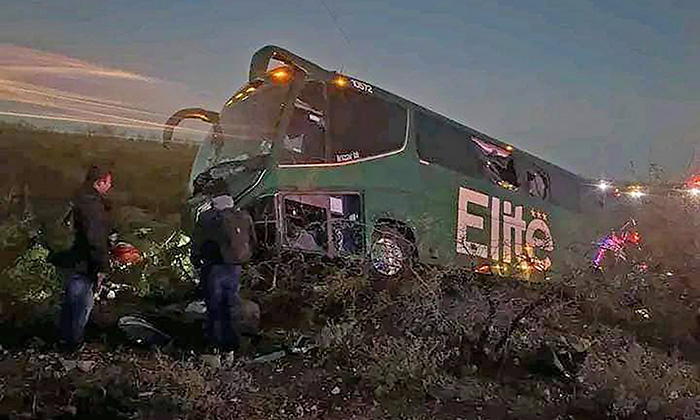 Deja “camionazo” 20 heridos en la carretera Santa Ana – Altar