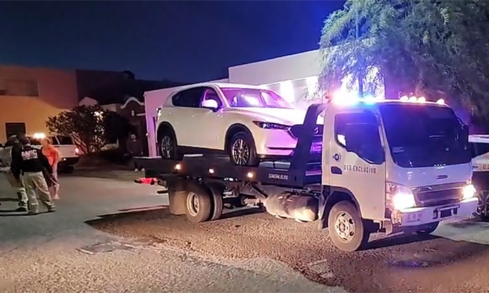 Asegura camioneta que atropelló a policía en el fraccionamiento Paseo Las Lomas