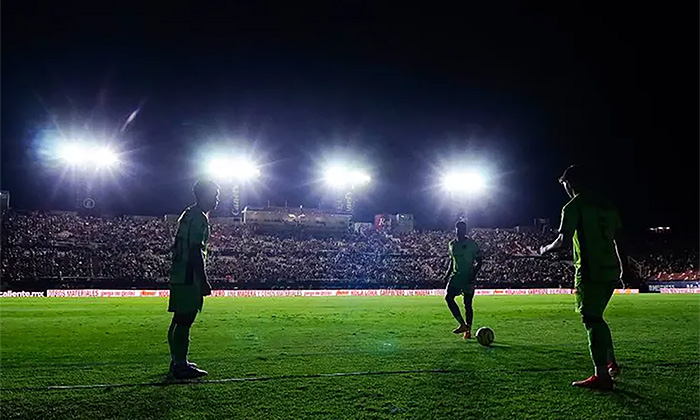 Suspende “apagón” juego entre San Luis y Juárez en el estadio Alfonso Lastras