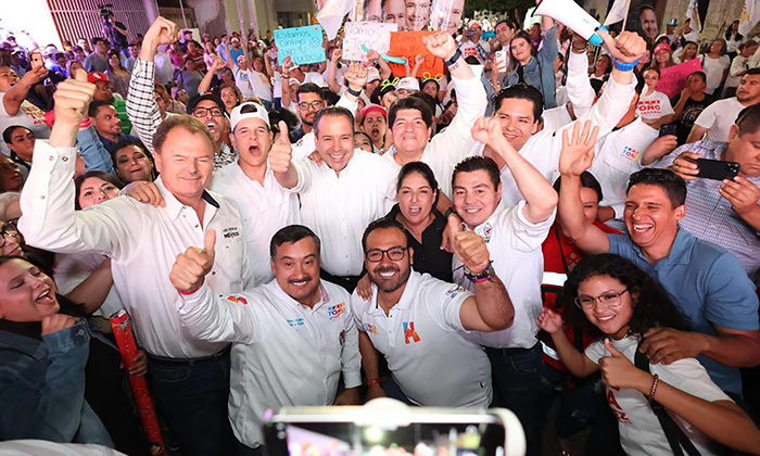 Gana Toño Astiazarán debate con propuestas