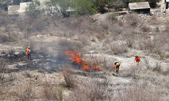 Consume incendio dos viviendas en el Cerro de la Campana