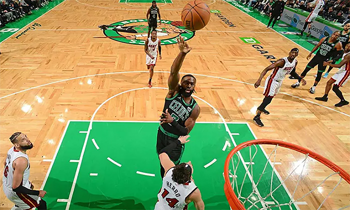 Celtics arrollan al Heat y avanza a semifinales en la conferencia Este de la NBA