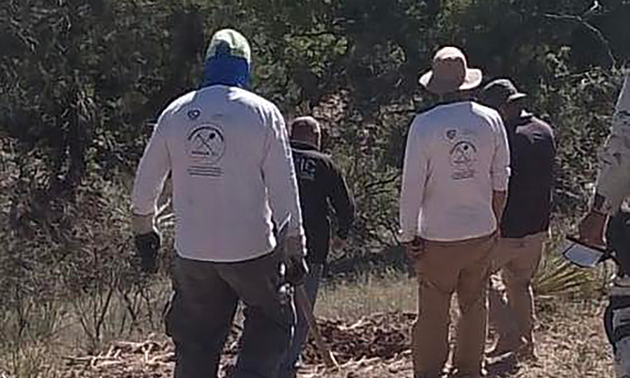 Reportan Buscadoras hallazgo de 10 cuerpos en Nogales