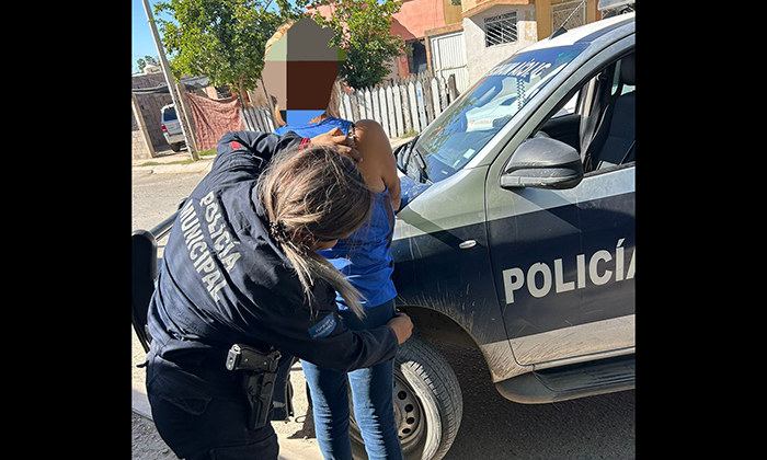 Detienen a mujer por golpear a su madre en la colonia Solidaridad