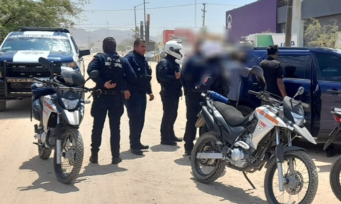 Detienen a ocho presuntos maleantes armados