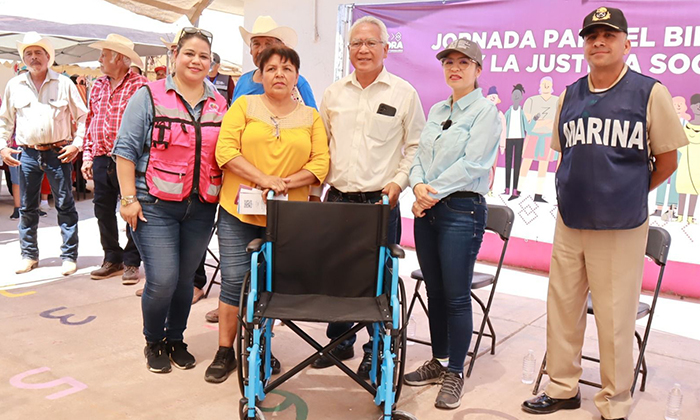 Llevan autoridades de Sedesson  jornada de bienestar a Bahía de Lobos