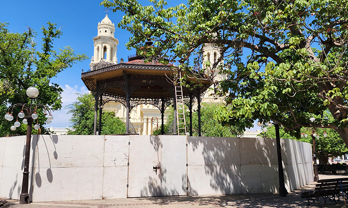 Remodelan quiosco de la Plaza Zaragoza; Autoridades municipales