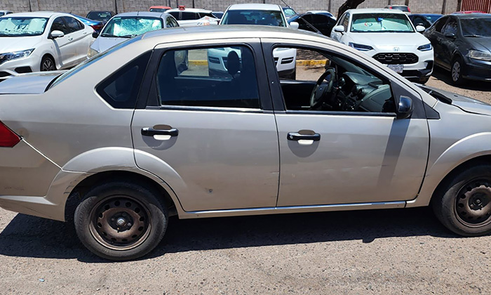 Aprehenden a sujeto en auto robado por rumbos de la colonia La Manga