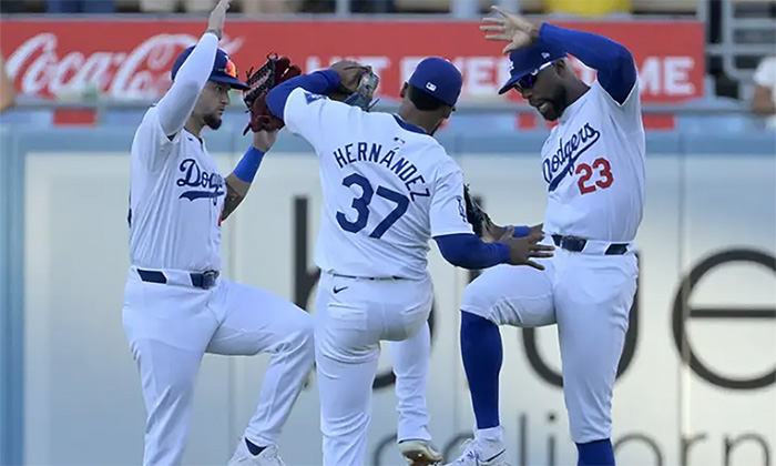 “Barre” Dodgers a Medias Rojas a base de jonrones