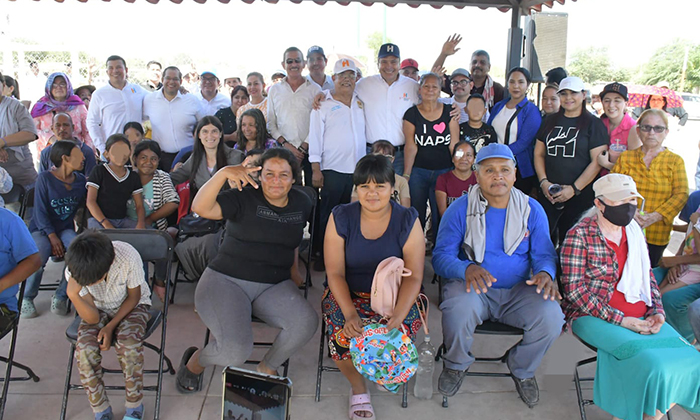 Entrega Toño Astiazarán dos parques en Poblado Miguel Alemán