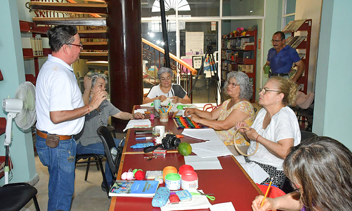 Invitan a Club de Lectura y Bordado Tradicional Mexicano