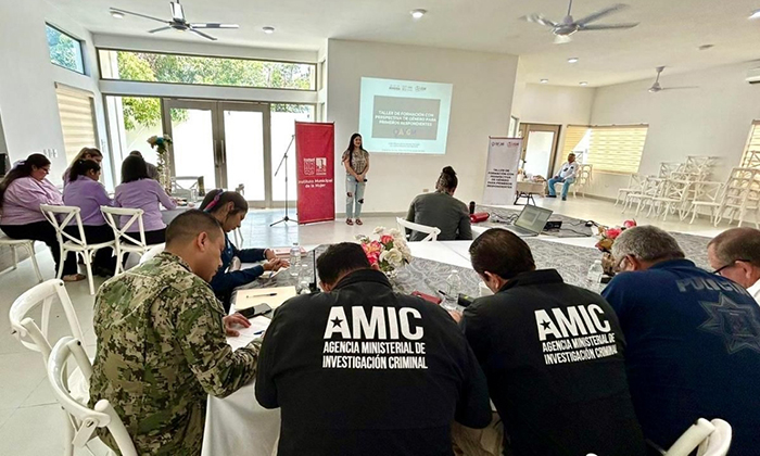 Capacitan Instituto Sonorense de las Mujeres con perspectiva de género a autoridades