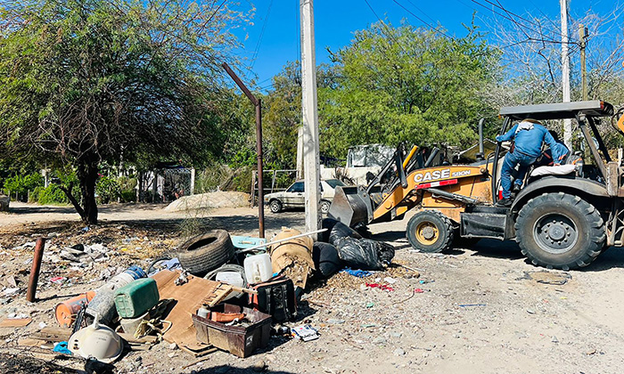 Realizan descacharre en la colonia Café Combate; Autoridades municipales