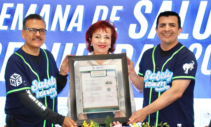 Entrega IMSS recertificación a planta ensambladora en beneficio de cinco mil trabajadores