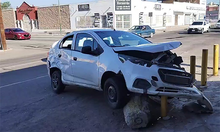 Deja fuerte choque un lesionado en la colonia Balderrama