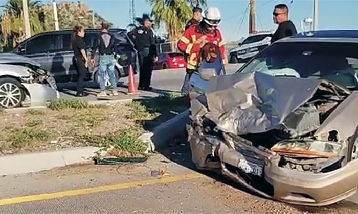 Deja “encontronazo” tres heridos en la salida a Guaymas