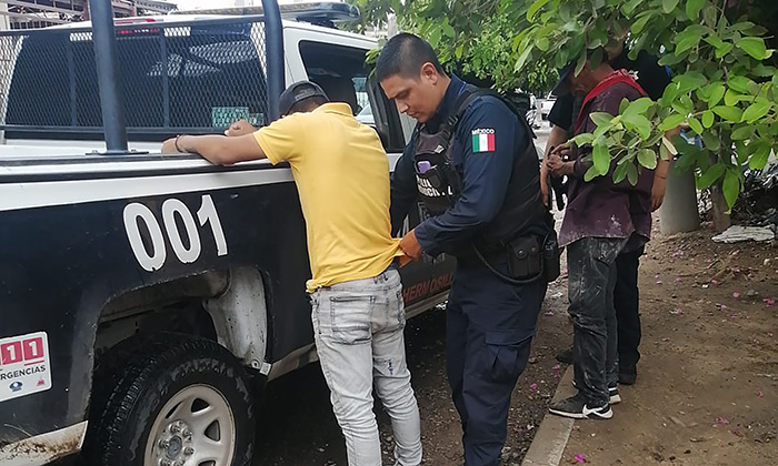 Aprehenden a tres con droga crystal en distintas colonias