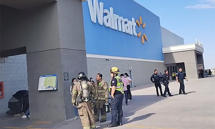 Evacuan a clientes y empleados de Walmart en el bulevar Progreso