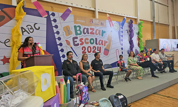 Realizan Bazar Escolar 2024 de DIF Sonora en el Centro de Usos Múltiples