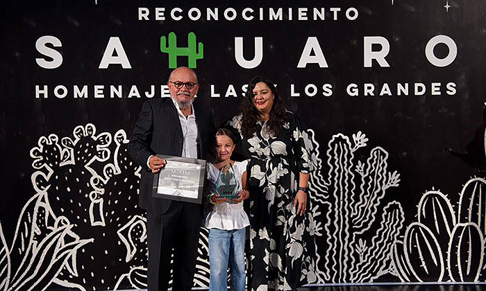 Entrega reconocimiento Sahuaro a adultos mayores; El Sistema DIF Sonora