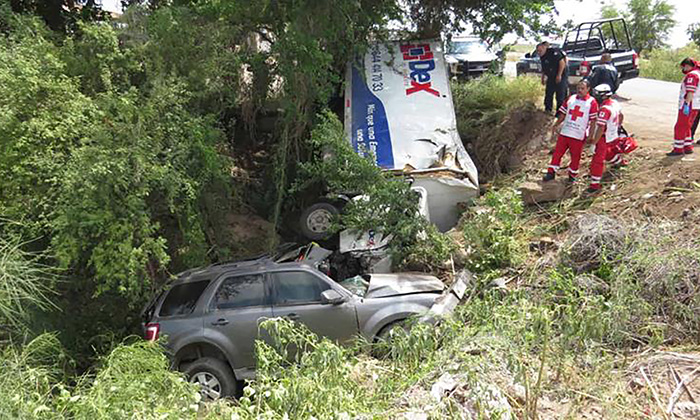 Choque deja dos muertos en el Valle del Yaqui